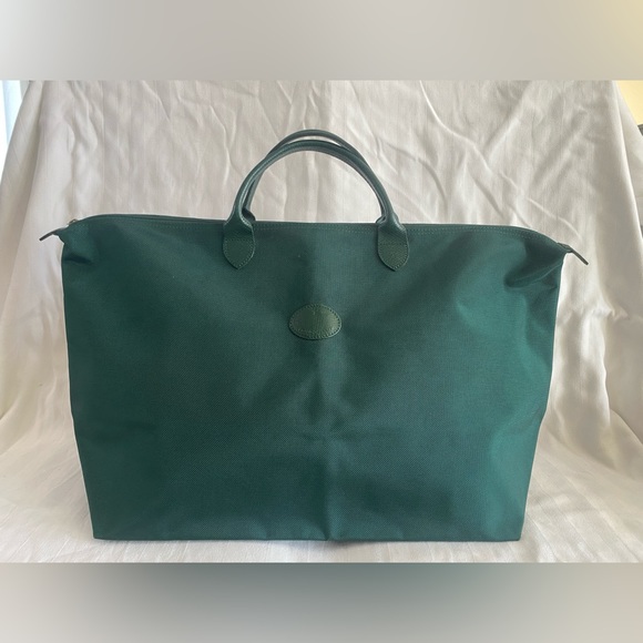 Longchamp Handbags - Authentic LONGCHAMP Le Pliage Travel Bag